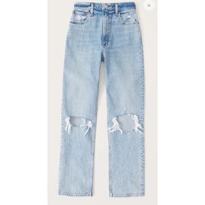 Abercrombie and Fitch Ultra High Rise 90s Straight Jean Size 29 Extra Short